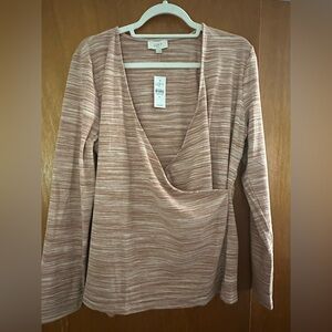 LOFT Women's V-Neck Top - brand new